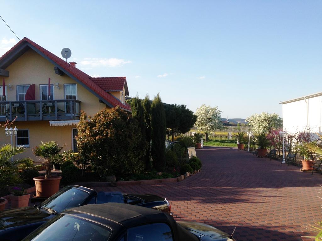 Gaestehaus Helbighof Neustadt an der Weinstraße Extérieur photo